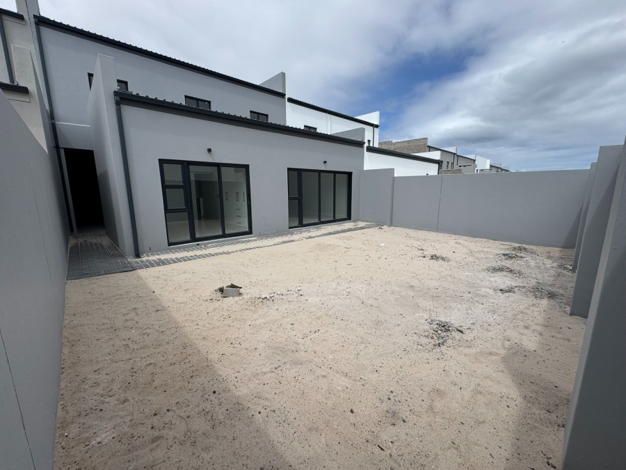 4 Bedroom Property for Sale in Sandown Western Cape
